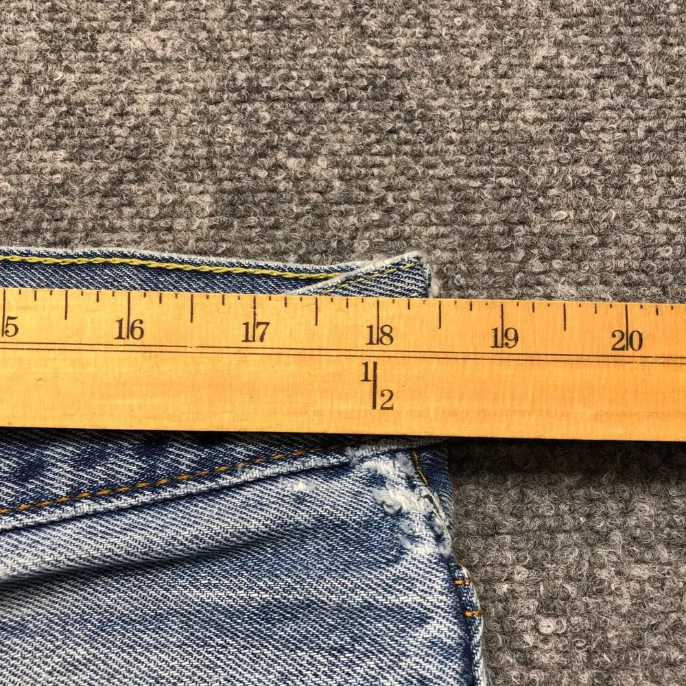 Levis 550 Relaxed Fit Light Wash Blue Denim Jeans Mens 36x30 00550-4891